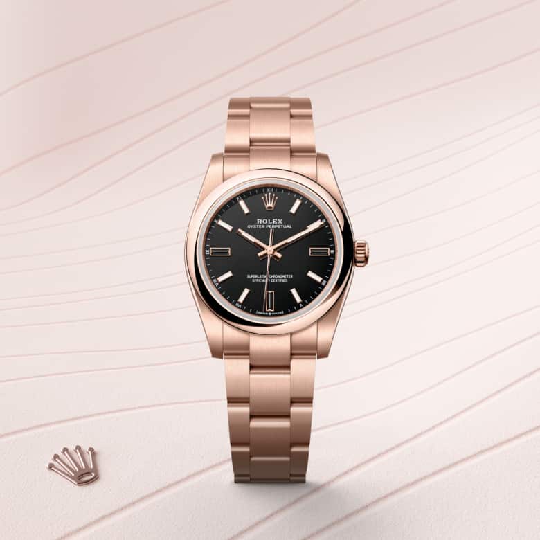 ด้านหน้า Rolex Oyster Perpetual ในวัสดุ เอเวอร์โรสโกลด์, m124205-0001 - นำสว่าง