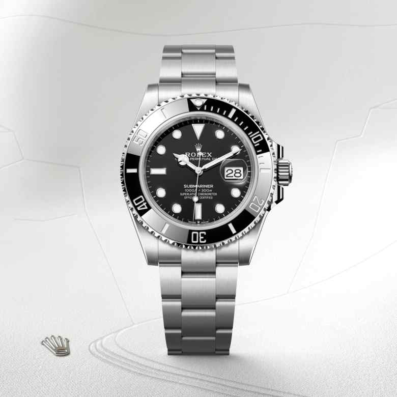 Front view of Rolex Submariner in Oystersteel, m126610ln-0001 - Nam Sawang