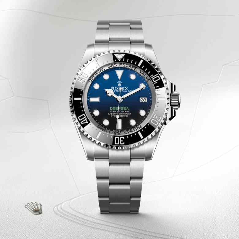 ด้านหน้า Rolex Deepsea ในวัสดุ Oystersteel, m136660-0005 - นำสว่าง