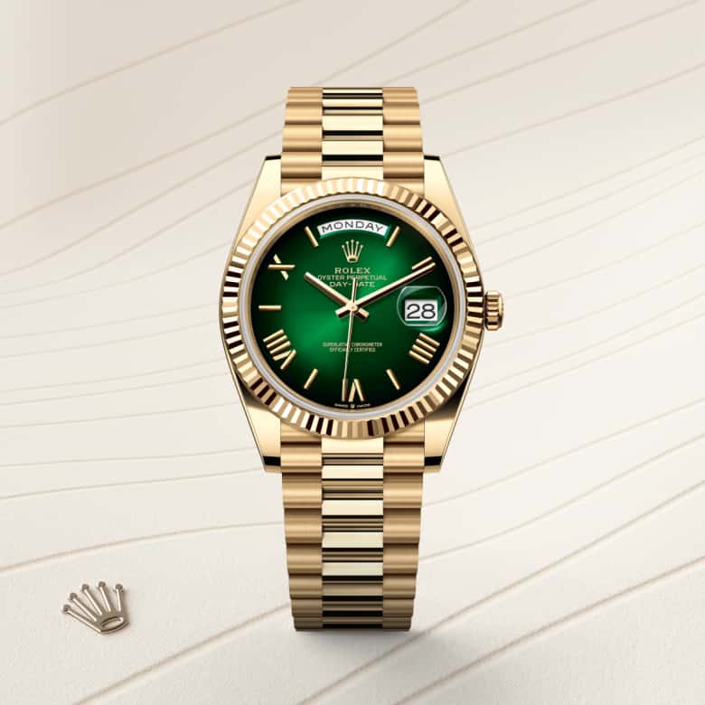 ด้านหน้า Rolex Day-Date ในวัสดุ ทองคำ 18 กะรัต, m228238-0069 - นำสว่าง