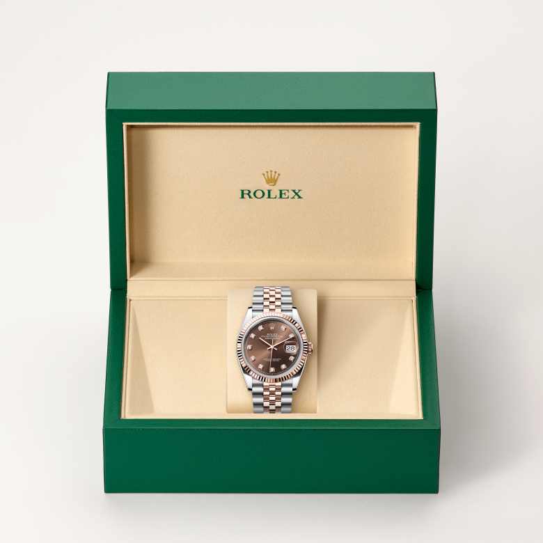ด้านหน้า Rolex Datejust ในวัสดุ Everose Rolesor, m126231-0053 ในกล่อง - นำสว่าง
