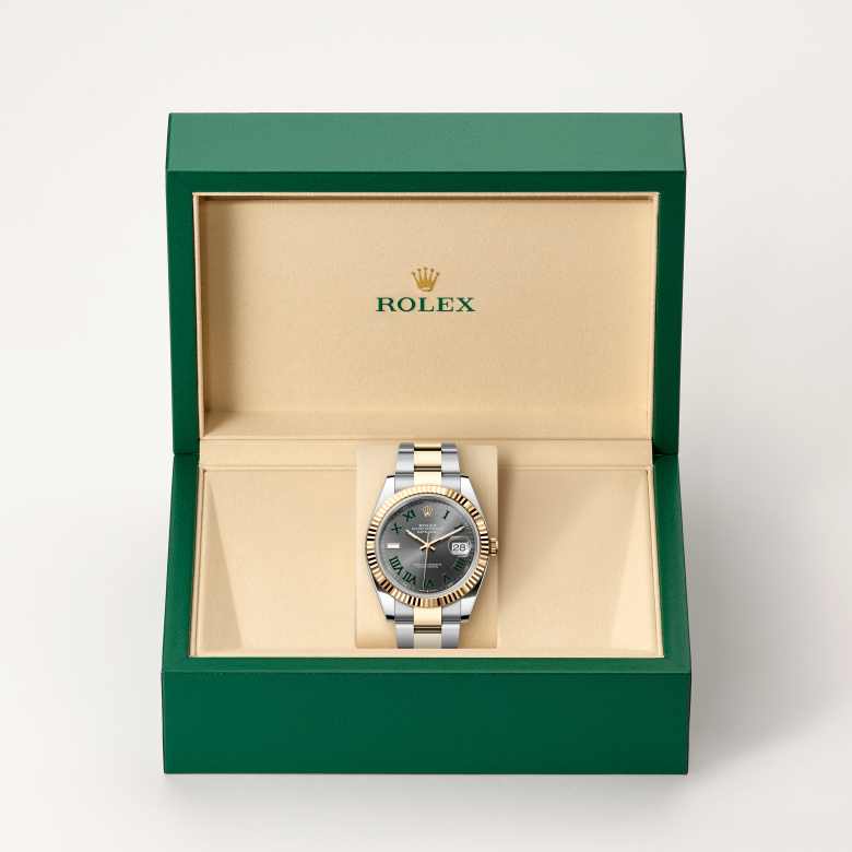 Front view of Rolex Datejust in Yellow Rolesor, m126333-0019 in the box - Nam Sawang