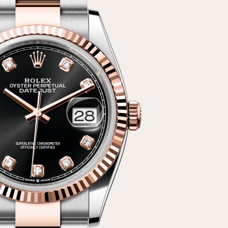 ด้านหน้า Rolex Datejust ในวัสดุ Everose Rolesor, m126231-0020 กับเหรียญรับประกันสีเขียว - นำสว่าง
