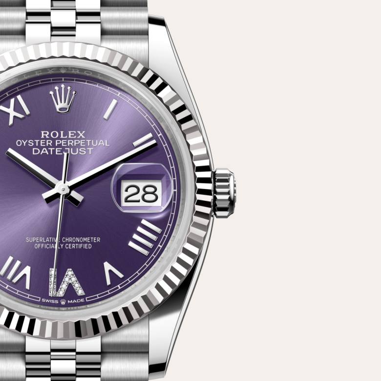 ด้านหน้า Rolex Datejust ในวัสดุ White Rolesor, m126234-0063 กับเหรียญรับประกันสีเขียว - นำสว่าง