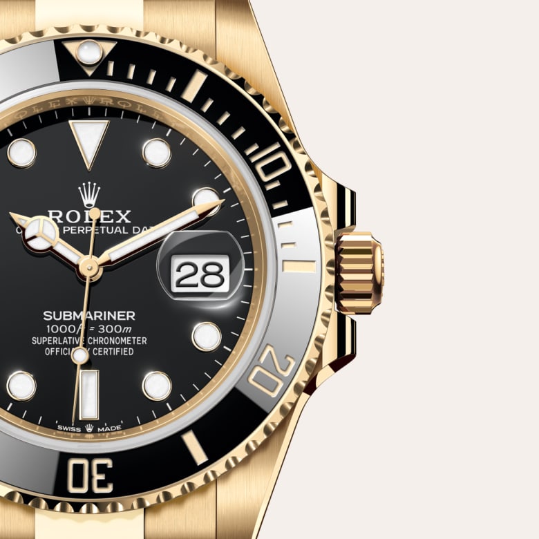 Front view of Rolex Submariner in 18 ct yellow gold, m126618ln-0002 with green seal - Nam Sawang
