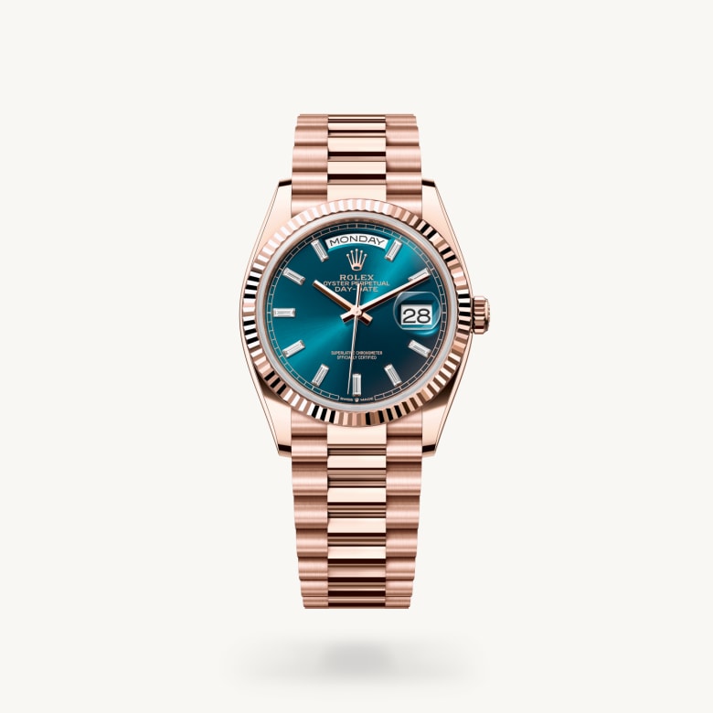 ด้านหน้า Rolex Day-Date ในวัสดุ เอเวอร์โรสโกลด์, m128235-0085 - นำสว่าง