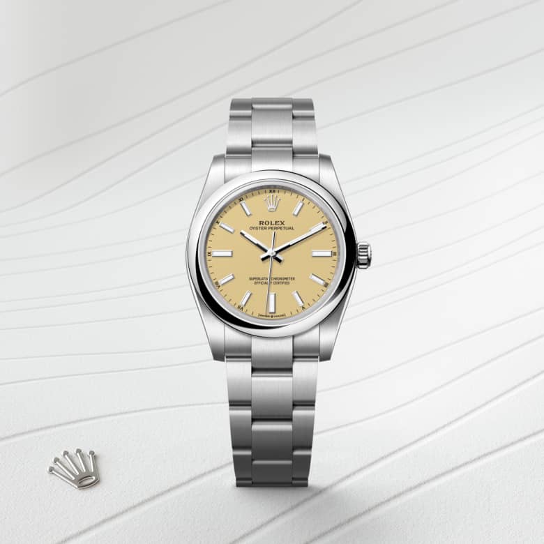 Front view of Rolex Oyster Perpetual in Oystersteel, m124200-0007 - Nam Sawang