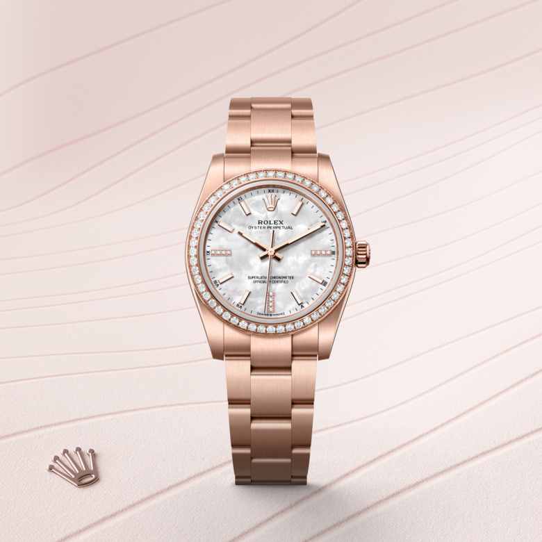 Front view of Rolex Oyster Perpetual in 18 ct Everose gold, m124245rbr-0002 - Nam Sawang