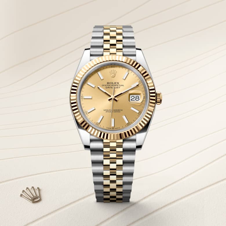Front view of Rolex Datejust in Yellow Rolesor - combination of Oystersteel and yellow gold, m126333-0010 - Nam Sawang