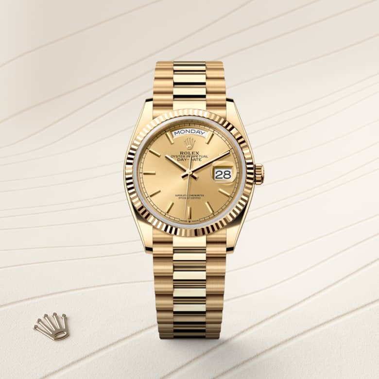 Front view of Rolex Day-Date in 18 ct yellow gold, m128238-0045 - Nam Sawang