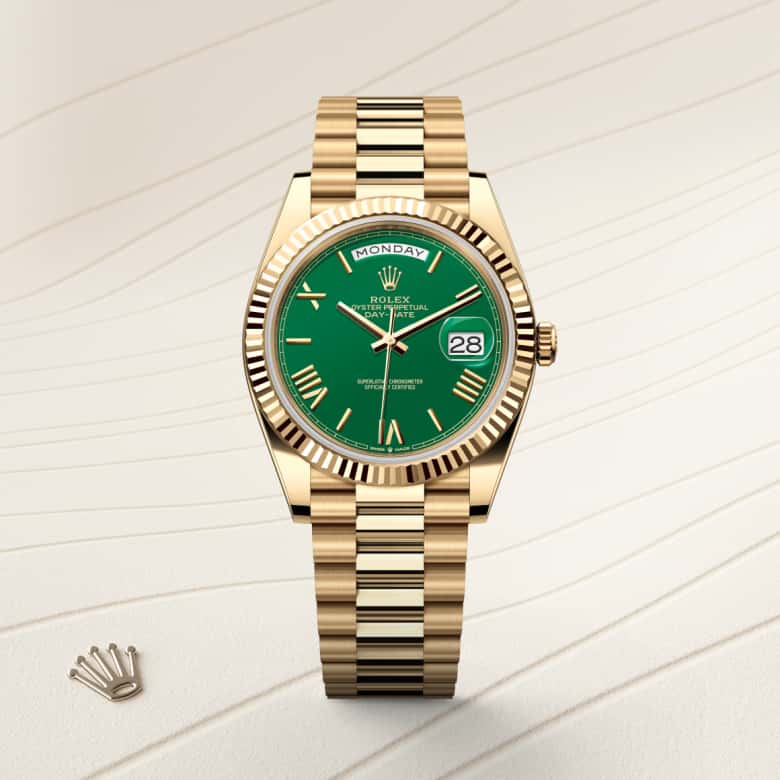 Front view of Rolex Day-Date in 18 ct yellow gold, m228238-0061 - Nam Sawang
