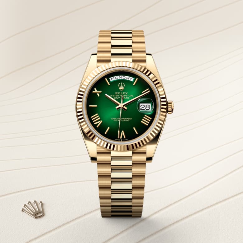 Front view of Rolex Day-Date in 18 ct yellow gold, m228238-0069 - Nam Sawang