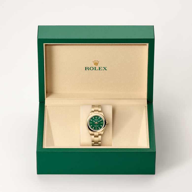 Front view of Rolex Oyster Perpetual in 18 ct yellow gold, m276208-0002 in the box - Nam Sawang