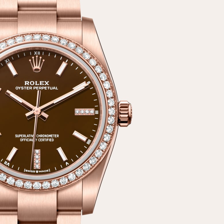 Front view of Rolex Oyster Perpetual in 18 ct Everose gold, m124245rbr-0001 with green seal - Nam Sawang