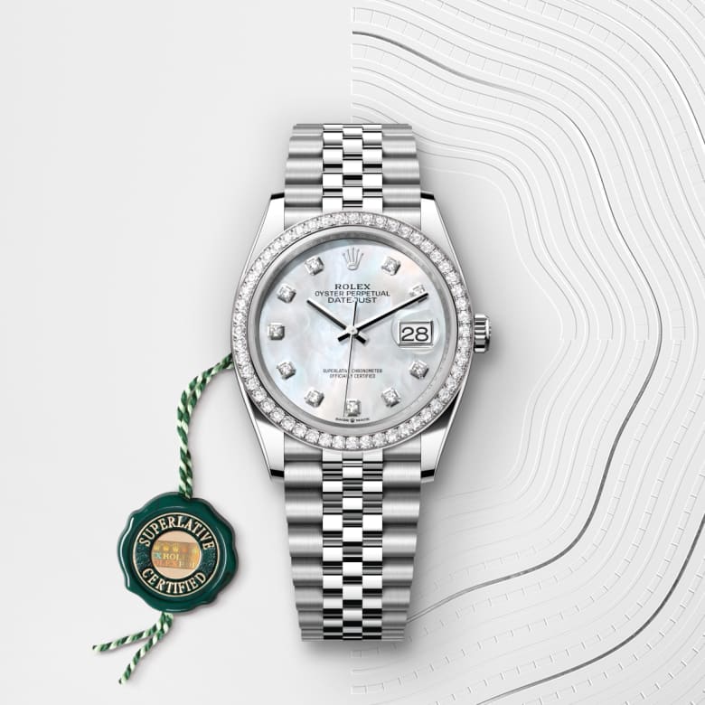ด้านหน้า Rolex Datejust ในวัสดุ White Rolesor, m126284rbr-0011 กับเหรียญรับประกันสีเขียว - นำสว่าง