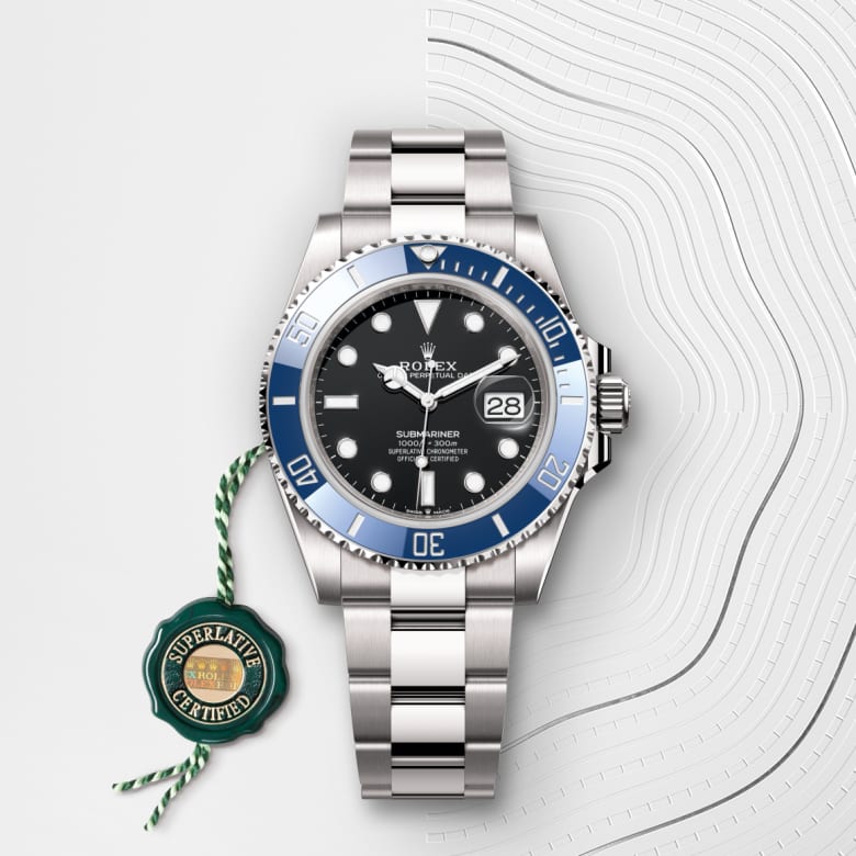 ด้านหน้า Rolex Submariner ในวัสดุ ทองคำขาว 18 กะรัต, m126619lb-0003 กับเหรียญรับประกันสีเขียว - นำสว่าง
