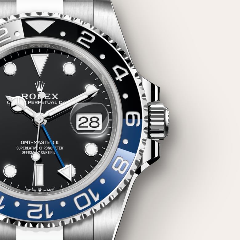 Up close of Rolex GMT-Master II in Oystersteel, m126710blnr-0003 - Nam Sawang