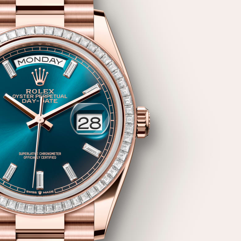 Up close of Rolex Day-Date in 18 ct Everose gold, m128395tbr-0032 - Nam Sawang