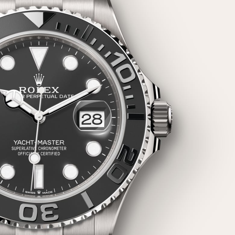 ด้านใกล้ Rolex Yacht-Master ในวัสดุ RLX titanium, m226627-0001 - นำสว่าง