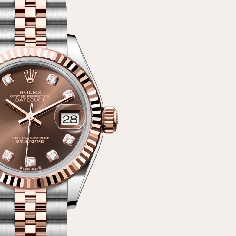 ด้านใกล้ Rolex Lady-Datejust ในวัสดุ Everose Rolesor, m279171-0011 - นำสว่าง