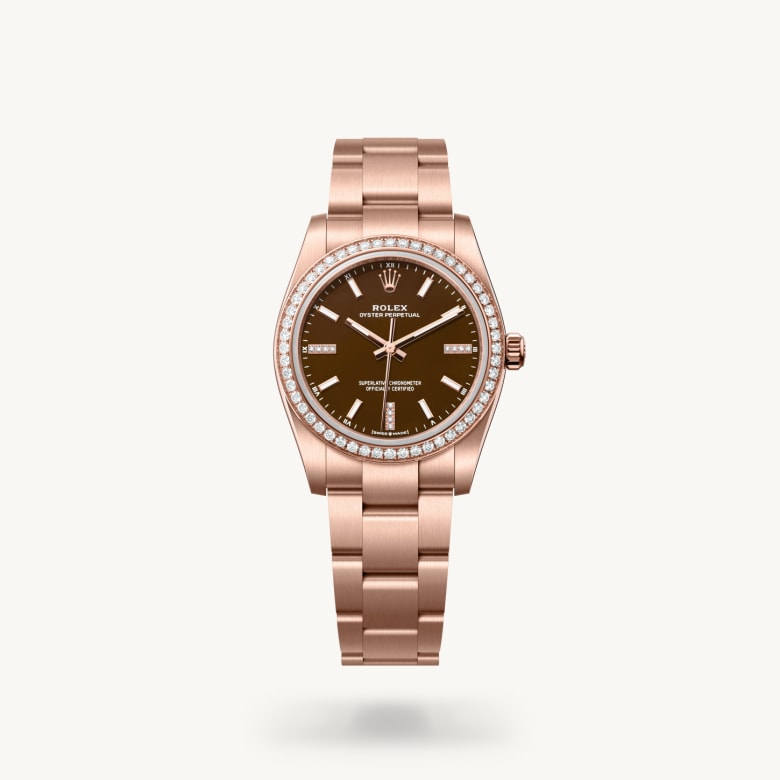 Front view of Rolex Oyster Perpetual in 18 ct Everose gold, m124245rbr-0001 - Nam Sawang