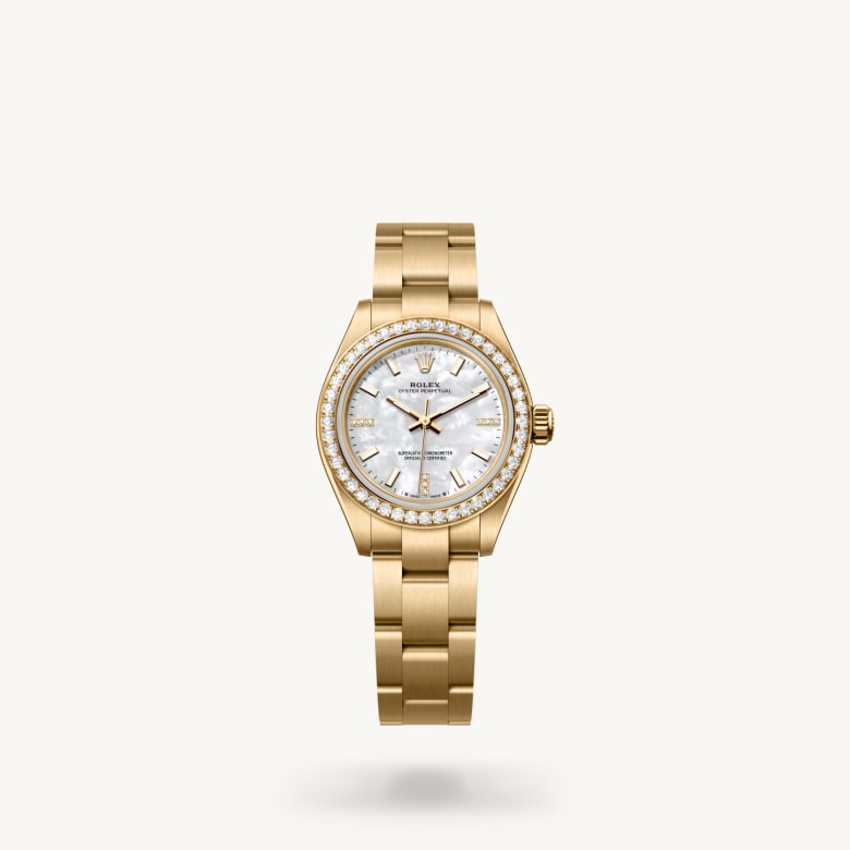 Front view of Rolex Oyster Perpetual in 18 ct yellow gold, m276248rbr-0002 - Nam Sawang
