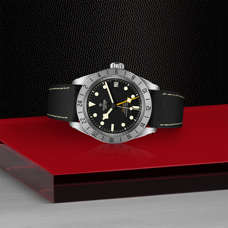 tudor Black Bay Pro M79470-0003 ราคา ที่นำสว่าง thailand bangkok