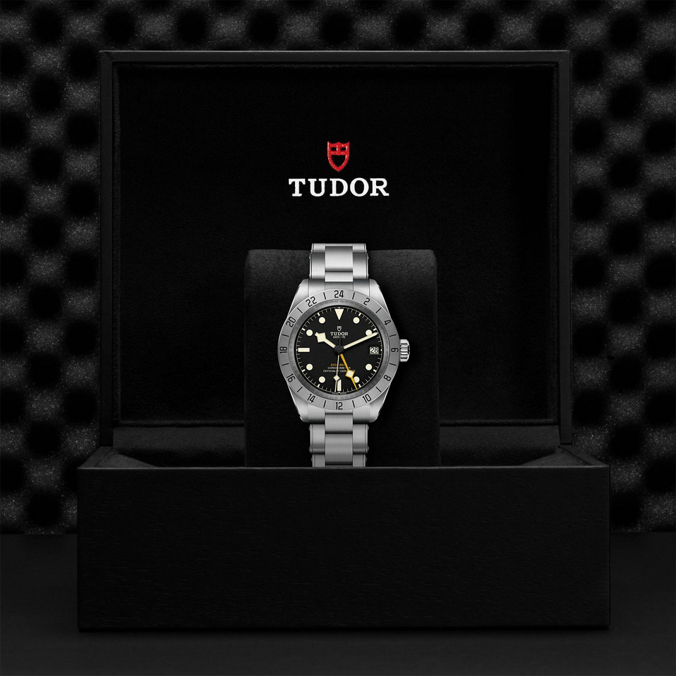 tudor Black Bay Pro M79470-0001 ราคา ที่นำสว่าง thailand bangkok