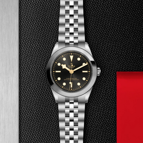 tudor Black Bay One 39 M79660-0001 controller