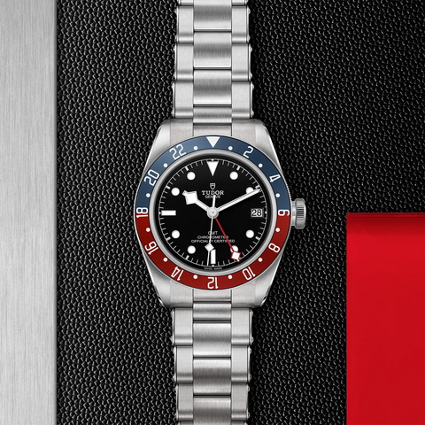 tudor Black Bay GMT M79830RB-0001 controller