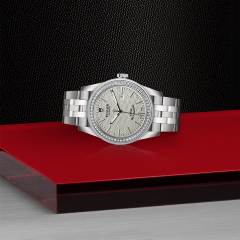 tudor TUDOR Glamour Date M53020-0001 ราคา ที่นำสว่าง thailand bangkok