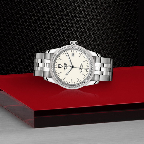tudor TUDOR Glamour Date M55020-0095 ราคา ที่นำสว่าง thailand bangkok