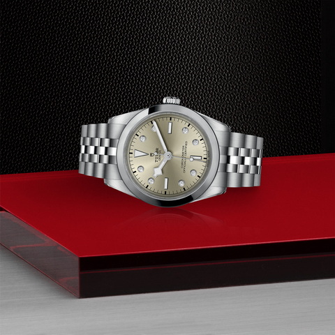 tudor Black Bay One 36 M79640-0006 controller