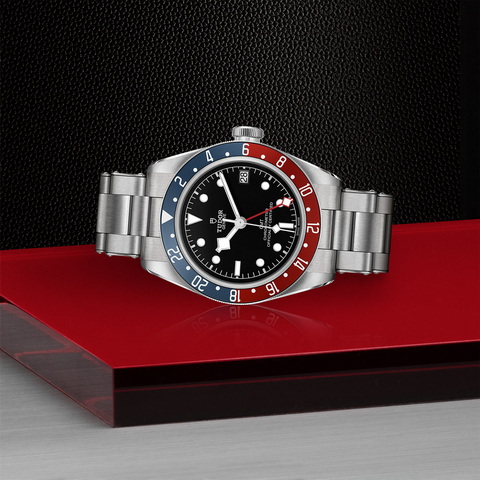tudor Black Bay GMT M79830RB-0001 controller