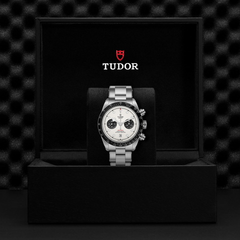 tudor Black Bay Chrono M79360N-0012 controller