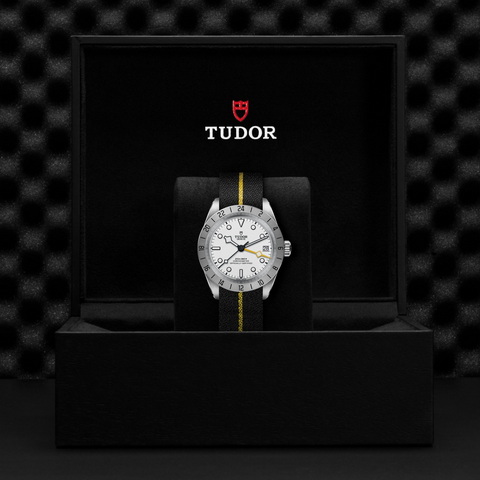 tudor Black Bay Pro M79470-0005 controller