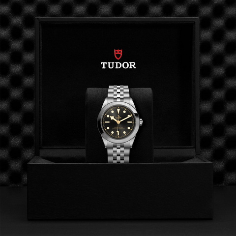 tudor Black Bay One 39 M79660-0001 controller