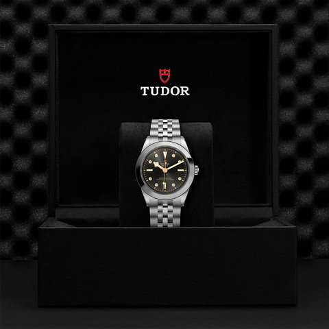 tudor Black Bay One 39 M79660-0004 controller