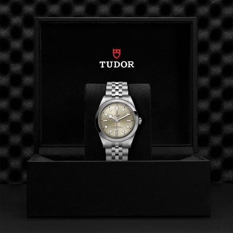 tudor Black Bay One 41 M79680-0003 controller