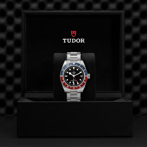 tudor Black Bay GMT M79830RB-0001 controller