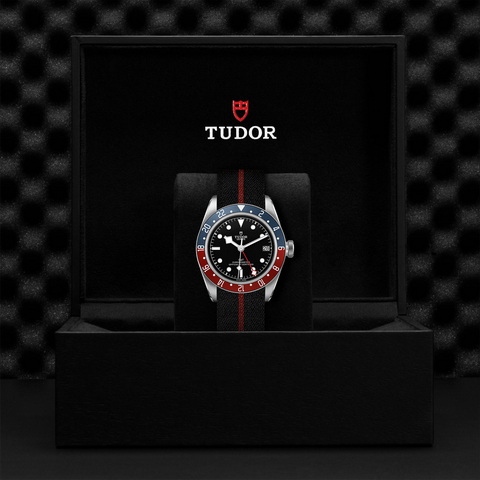 tudor Black Bay GMT M79830RB-0003 controller