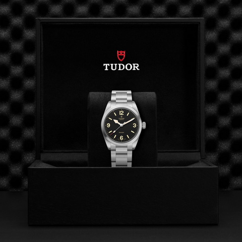 tudor Ranger M79930-0001 ราคา ที่นำสว่าง thailand bangkok