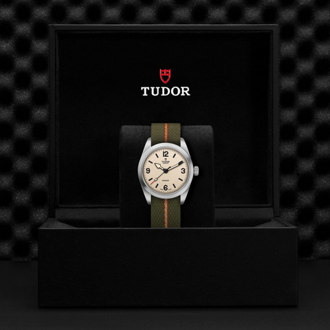 tudor Ranger M79930-0008 ราคา ที่นำสว่าง thailand bangkok