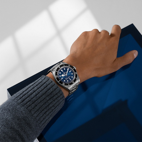 Tudor Black Bay 68 นำสว่าง