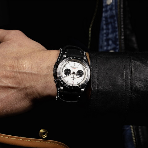 Tudor Black Bay Chrono นำสว่าง