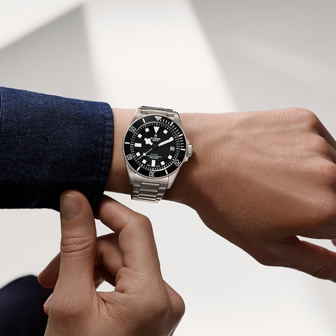 Tudor Pelagos นำสว่าง